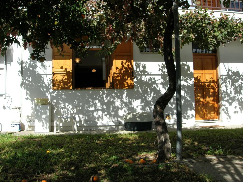 Apartment Next To The Sea In Poseidonia Posidhonía Exterior foto